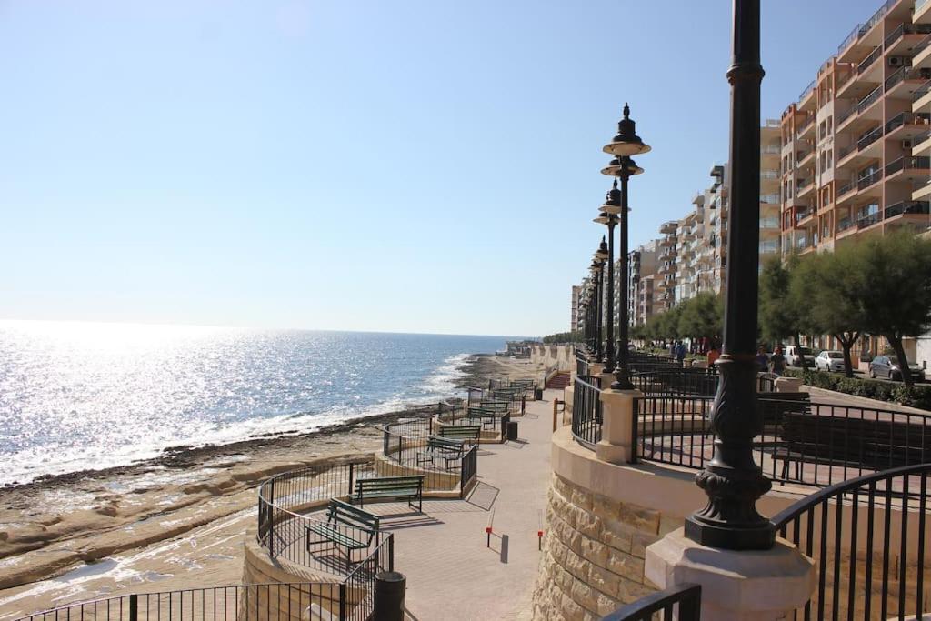 Sunny 2 Bedroom, 2 Bathrooms, Seaside Apt. Sliema Exterior photo